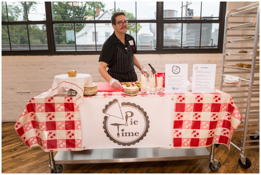 urbanrowphoto_bmore_kitchen_pie_time_0011