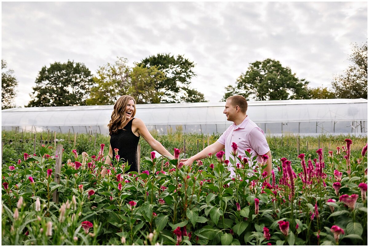 urban-row-photo-butterbee-flower-farm-engagement-photos_0046.jpg