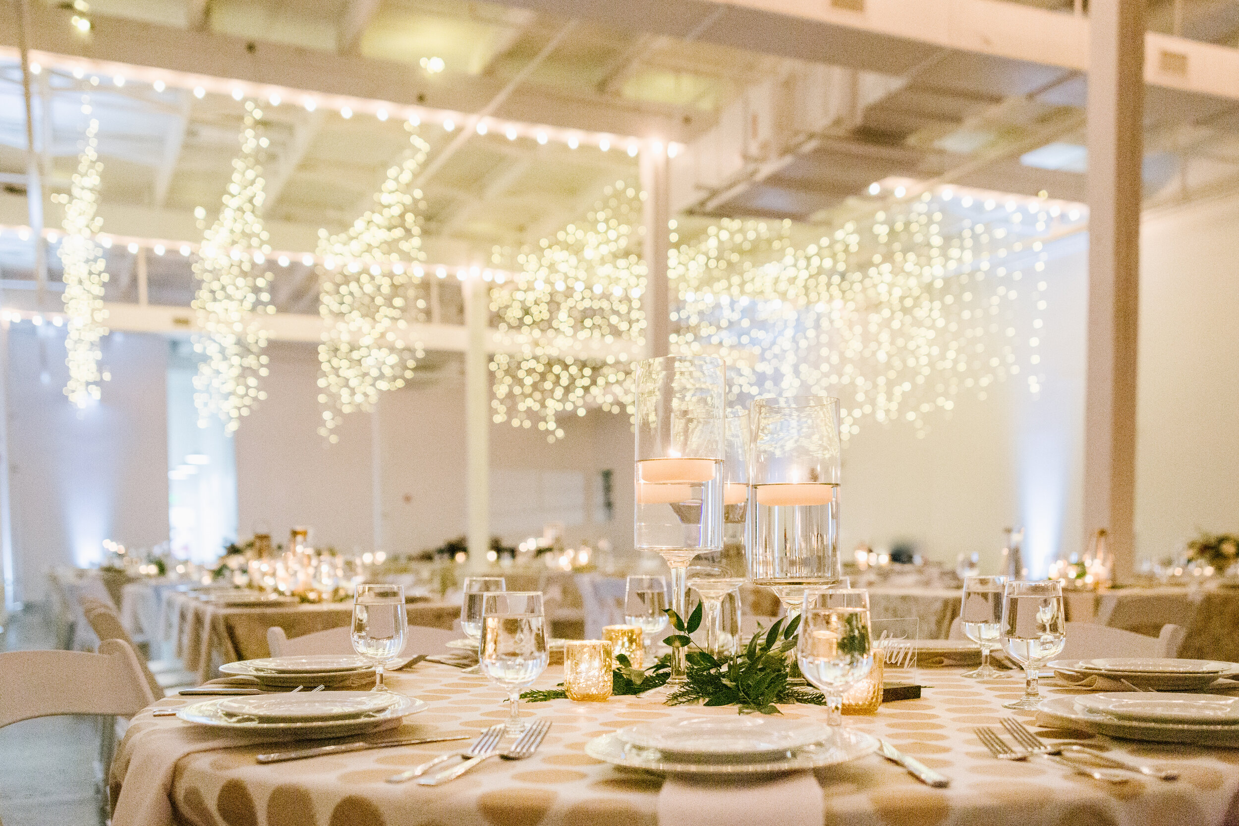 3 things to consider when planning a winter / holiday wedding