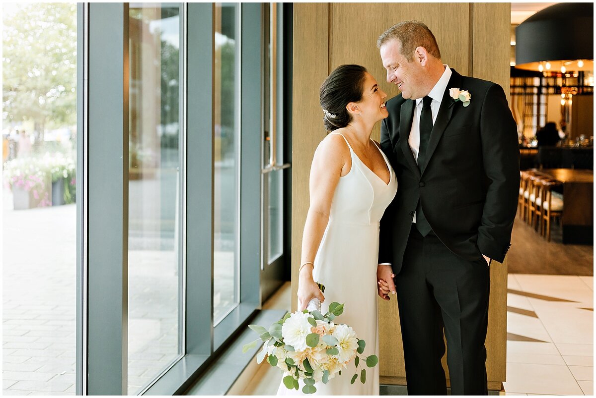 urban-row-photo-intercontinental-wharf-dc-wedding-photographer_0024.jpg