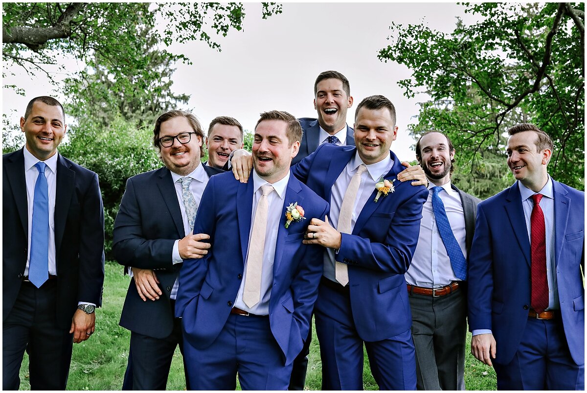 urban-row-photo-groomsmen-wedding-navy-suits_0023.jpg