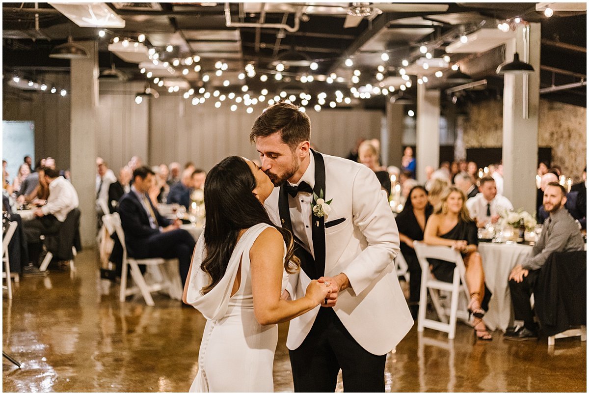 urban-row-photo-main-street-ballroom-first-dance_0051.jpg