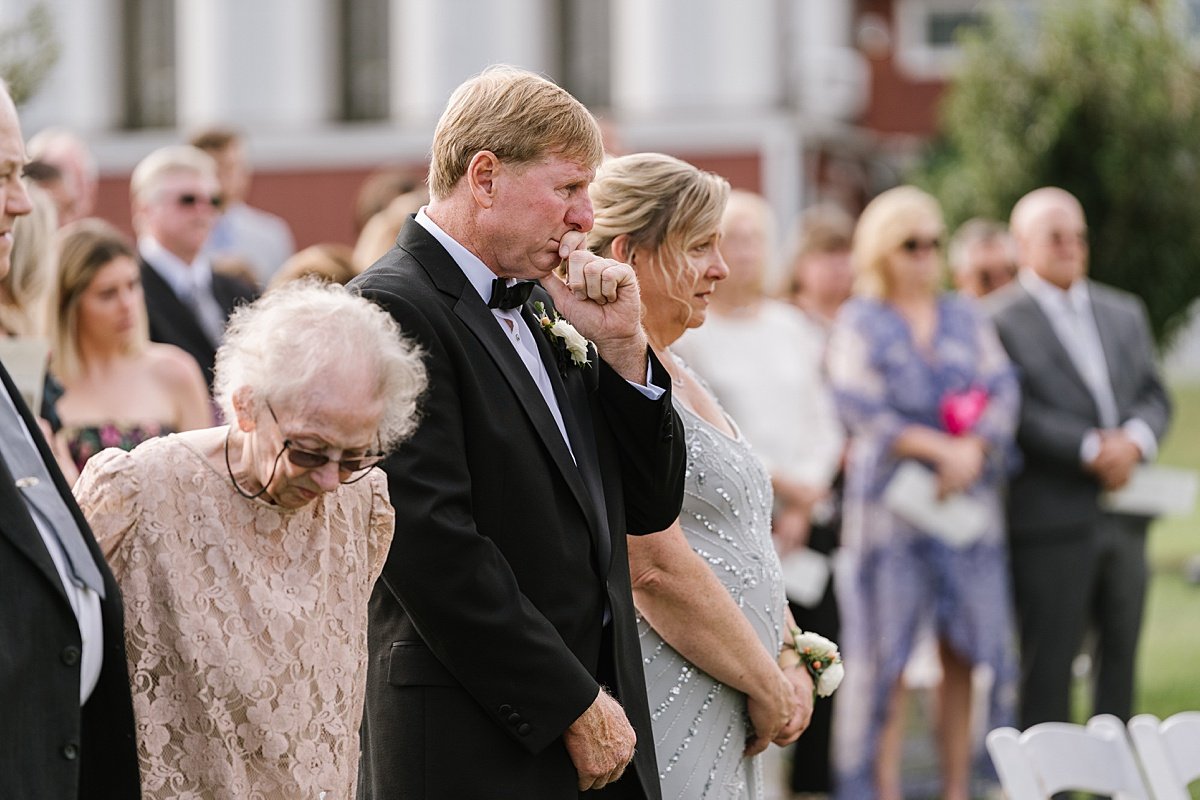 urban-row-photo-emotional-father-of-bride-during-wedding-ceremony_0043.jpg