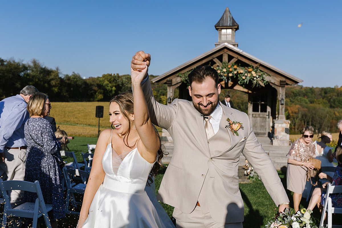 urban-row-photo-terracotta-light-brown-wyndridge-farm-wedding_0006.jpg