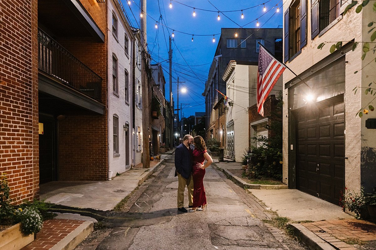 urban-row-photo-baltimore-night-engagement_0008.jpg